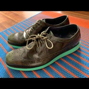 Used men’s leather Cole Haan shoes